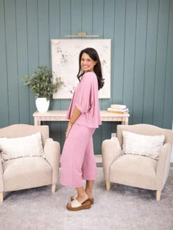 Airflow V-Neck Top W/ Bubble Sleeves By DD Design | S-3XL Pair W/ Sku57784 -Discount Divas Shop 1736525677698 6f0eeb7f 796d 4450 a7d8 6bf74778bdae c7dbb145 ce43 46e4 84ac ff29e410ddb5 divas 57783 11