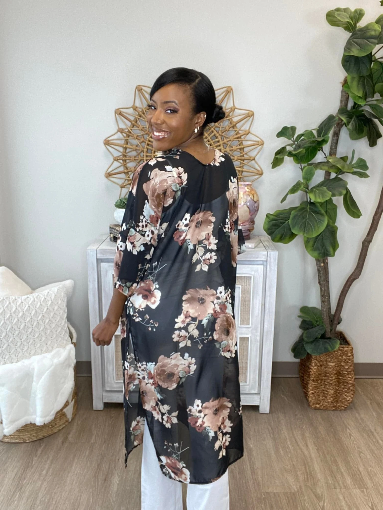 Vision To Feel You Kimono *Final Sale* 3 Vision To Feel You Kimono *Final Sale* - Image 3