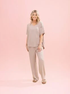 Short Sleeve V Neck Airflow Top W/ Pocket By DD Design | S-3XL Pair W/ Sku63858 -Discount Divas Shop 1dda5effd14b5efc611191cad3128c20