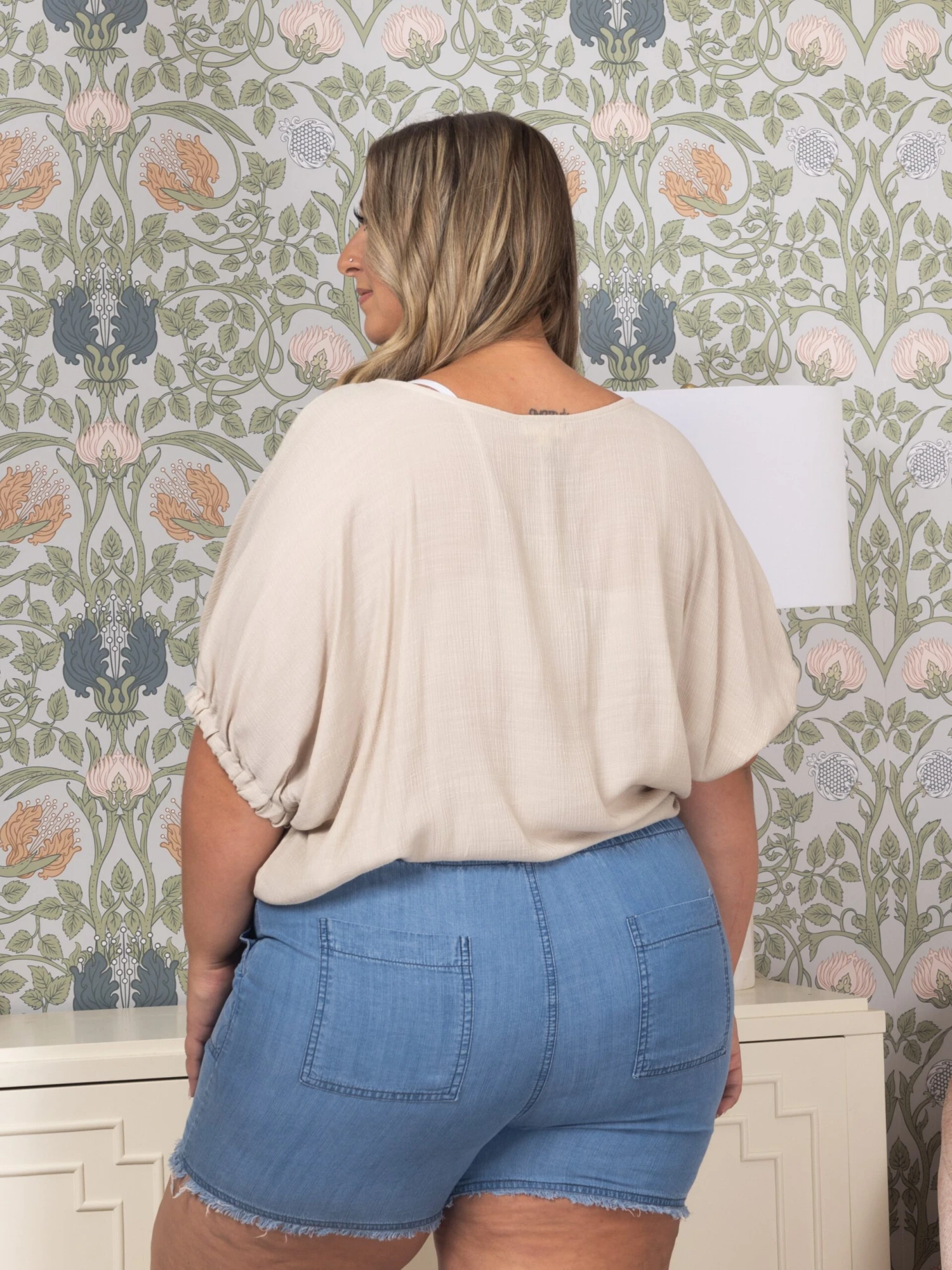 High Waisted Solid Woven Shorts W/ String | S-3X 3 High Waisted Solid Woven Shorts W/ String | S-3X - Image 3