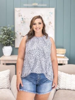 Round Neck Sleeveless Animal Print Top | S - 3X