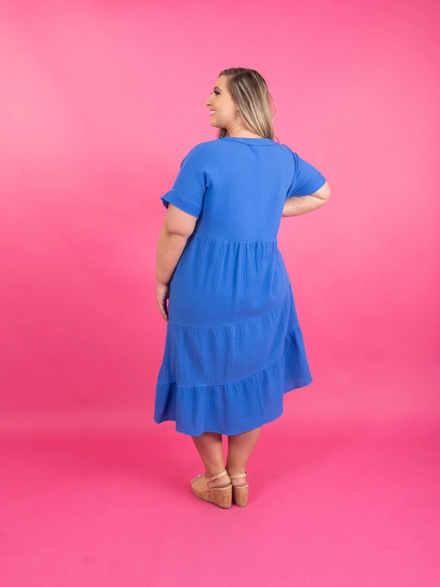 Short Sleeve Frayed Detail Soft Crinkle Gauze Midi Dress | S-3X 4 Short Sleeve Frayed Detail Soft Crinkle Gauze Midi Dress | S-3X - Image 4