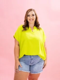 V Neck Airflow Top W/ Flat Collar By DD Design | S-3XL -Discount Divas Shop 3c8181cf7e8ade301c422e079765c781