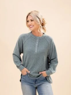 Zenana 1/4 Button Long Sleeve Luxe Hacci Henley Sweater | S/M-2X/3X DOD -Discount Divas Shop 3e8560469930b39e33f54c8cf0e4a1d4