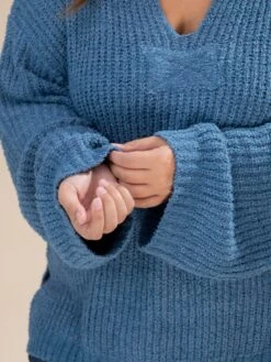 Long Sleeve V Neck Knit Sweater Tunic | S-L -Discount Divas Shop 3fafaf16cd53b2ff410458eeda0185b1