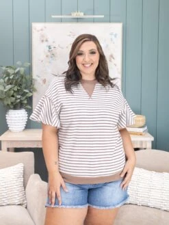 Contrast Detail Striped Ruffle Short Sleeve Top | S-XL -Discount Divas Shop 50153754699fad7d071d2064042ae9de