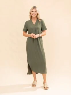 Airflow V Neck Placket W/ Front Pleat Maxi Dress W/ Pockets | S-3X -Discount Divas Shop 526e00db856537df0a44355a90a2c5e4