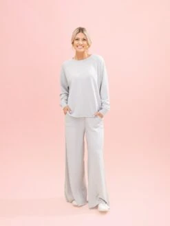 Lived In Raw Hem Sweatshirt By DD Design | S-3XL -Discount Divas Shop 5e20f4a54f619b30a14258e6383dd491