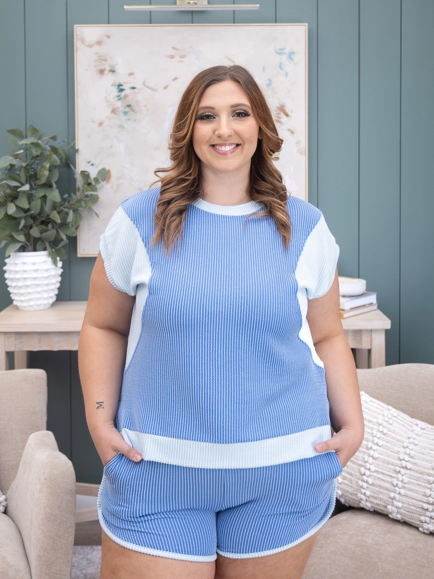 Two Toned Loose Fit Shorts | S-L Pair W/ Sku59715 2 Two Toned Loose Fit Shorts | S-L Pair W/ Sku59715 - Image 2