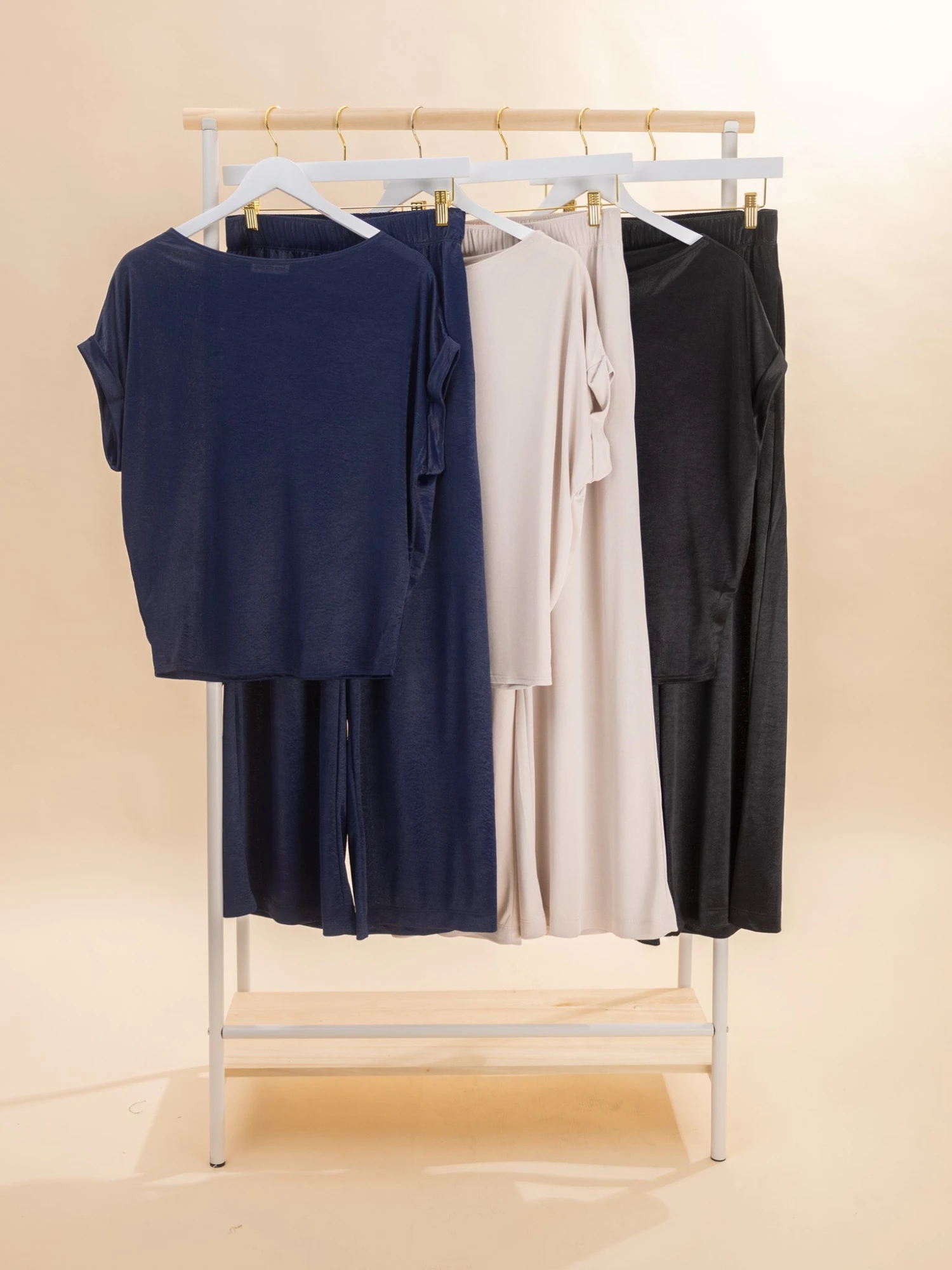 Charlotte Avery Cuffed Woven Top | S-L Pair W/ Sku60511 10 Charlotte Avery Cuffed Woven Top | S-L Pair W/ Sku60511 - Image 10