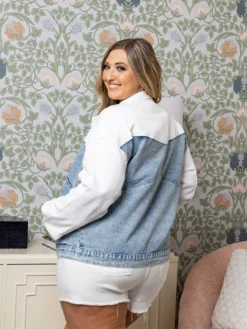 Colorblock Denim Jacket | S - L -Discount Divas Shop 87aca4929c6c8406b32c512a0bf685b6 scaled