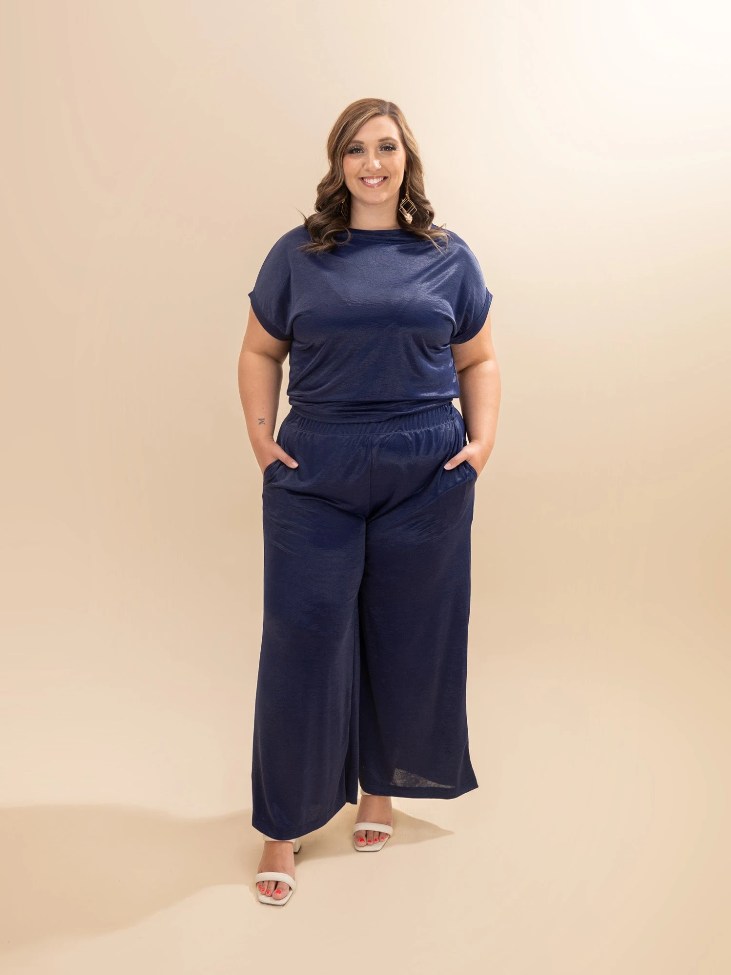 Charlotte Avery Cuffed Woven Top | S-L Pair W/ Sku60511 7 Charlotte Avery Cuffed Woven Top | S-L Pair W/ Sku60511 - Image 7