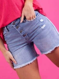 Diva Denim High Rise Expose Button Fray Hem Shorts | S-3XL -Discount Divas Shop 9c3cabdc30339264ccbd6f41bafec790 1