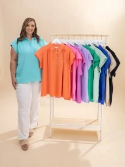 Airflow Collar & Placket Short Sleeve Top W/ Side Slits | S - 3X