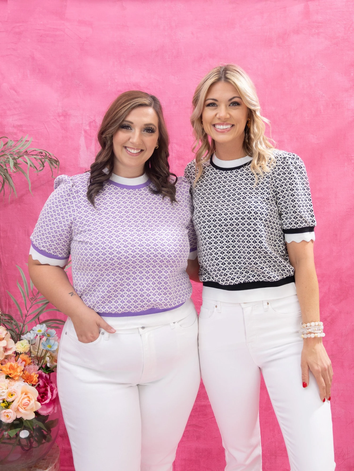 Contrast Printed Top With Short Scalloped Sleeves | S-L 2 Contrast Printed Top With Short Scalloped Sleeves | S-L - Image 2