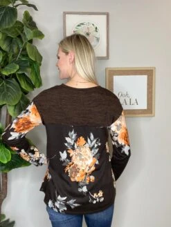 Lovely Letters Top *Final Sale* -Discount Divas Shop CC2jTQYTaSZDrbWx9WIRCliX5hHmY7GBj5E1CMHX