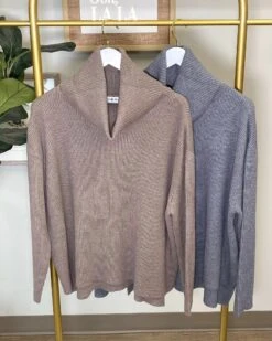 Real Opportunity Sweater | S - L