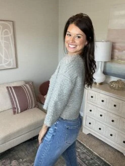 Favorite Holiday Top *Final Sale* -Discount Divas Shop GArnYqGL4wlaLGgjmt9L8UUmUjXyBk4HrdTqnwN7