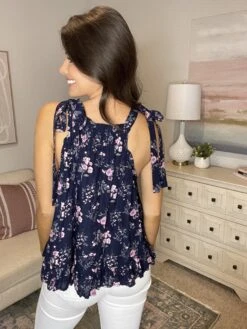 Real Life Top *Final Sale* -Discount Divas Shop IB5go987iVwl3ZcZTCi2gaqiUwxoxoUKKhRhFVWq