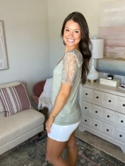 New Light Top *Final Sale* 6 New Light Top *Final Sale* -Discount Divas Shop La0H5VJFxFUEcTApsQR73M0d7UDYZX9yte602Zmx