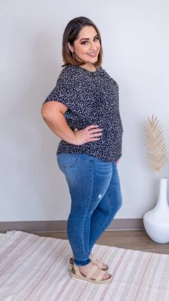 Aveline Top *Final Sale* -Discount Divas Shop LgplTUhB9PnnZkWZcFYZIZO9lAzt65N39MoBLTLk