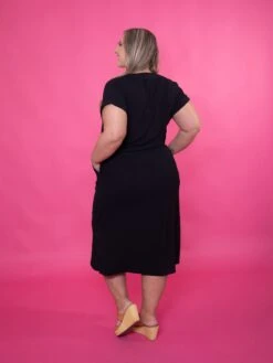 STACCATO Airflow V-Neck Short Sleeve Midi Dress | S - XL -Discount Divas Shop ReKKlgolXRiRN5HavvQUk8SHpqZYmvoGrRuxFumV