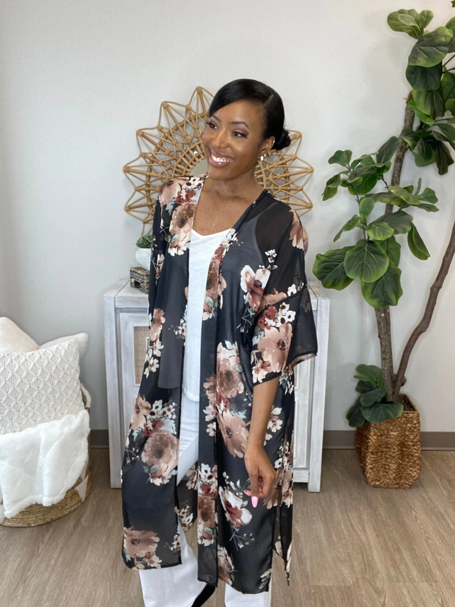 Vision To Feel You Kimono *Final Sale* 2 Vision To Feel You Kimono *Final Sale* - Image 2