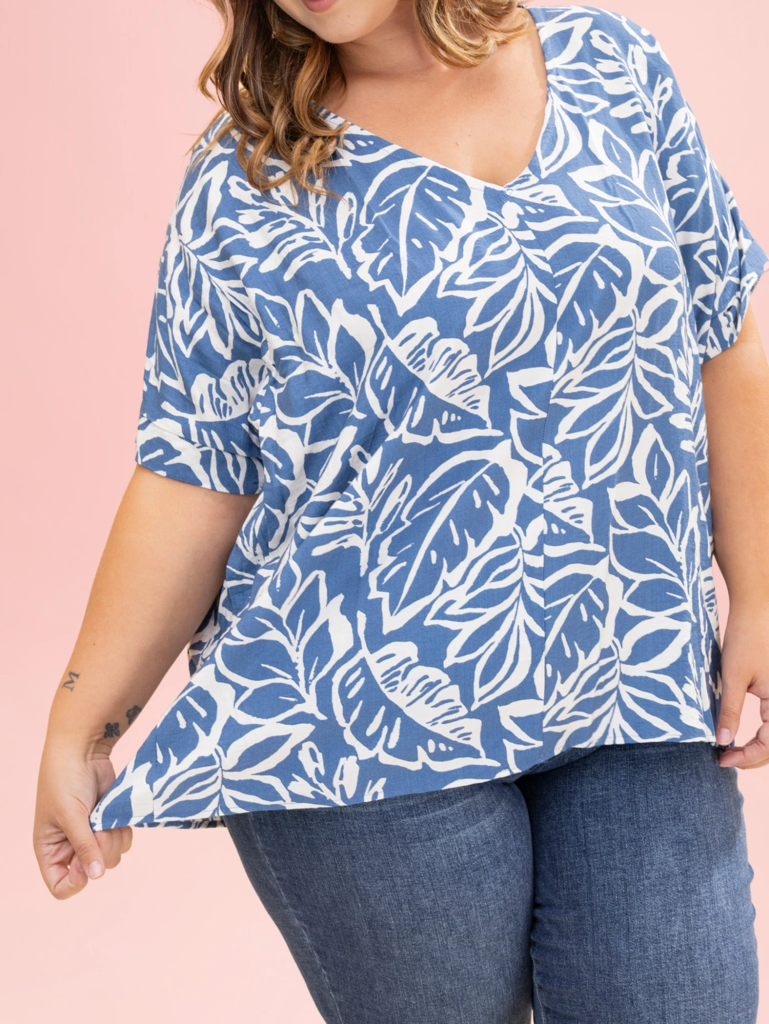 Short Sleeve Top W/ Sleeve Band By DD Design | S-3XL 5 Short Sleeve Top W/ Sleeve Band By DD Design | S-3XL - Image 5