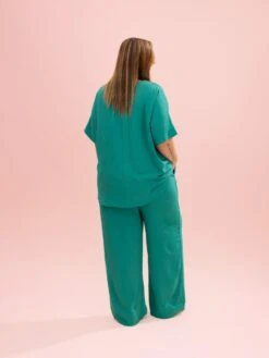 Short Sleeve V Neck Airflow Top W/ Pocket By DD Design | S-3XL Pair W/ Sku63858 -Discount Divas Shop a22da60c5a762d749cbe27f8de44e96e