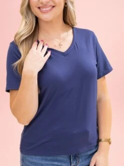 Short Sleeve Essential V Neck Tee By DD Design | S-3XL -Discount Divas Shop b566a58e1c3c89cd5a51bdd65f6be2e5