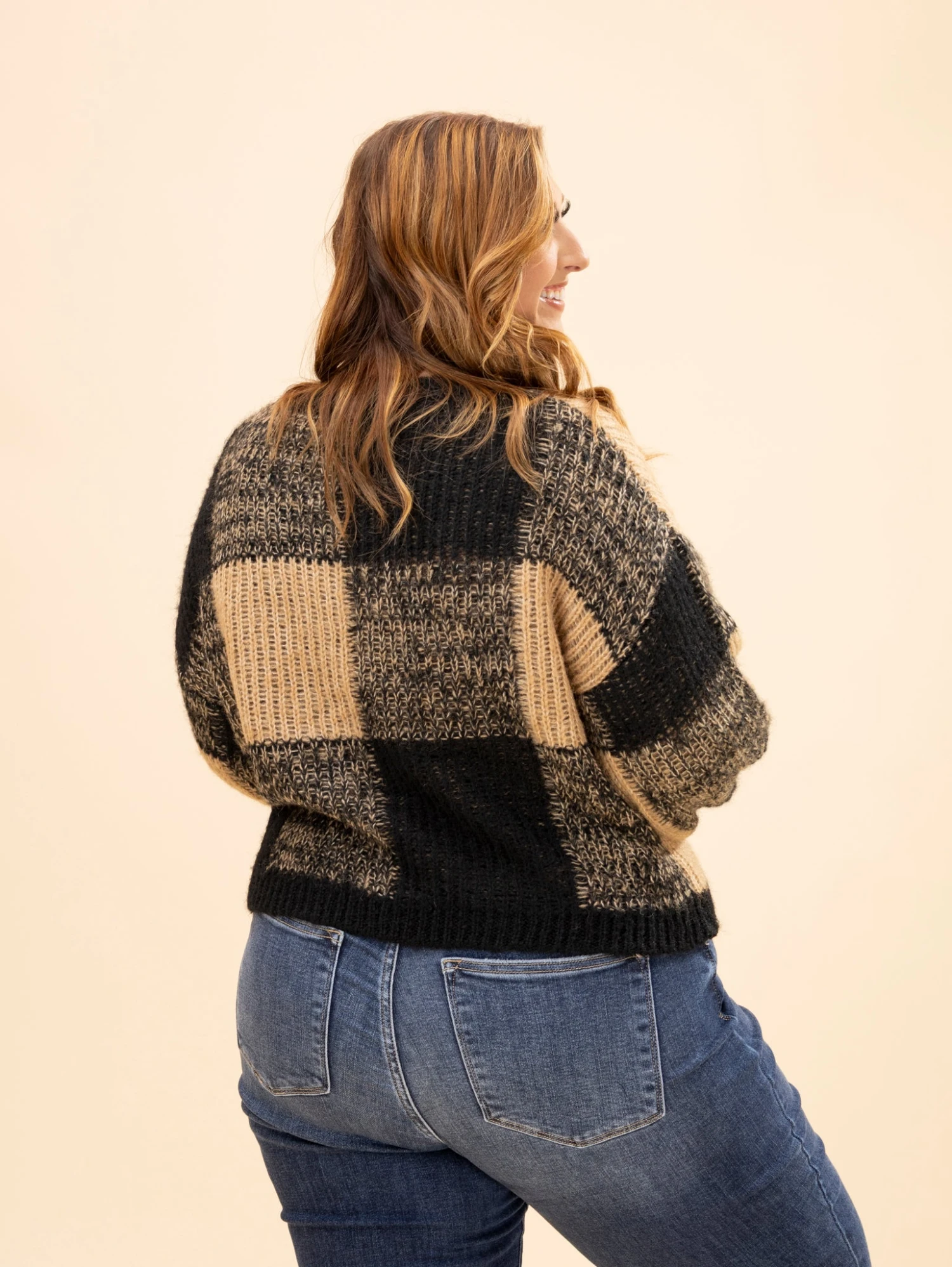 Plaid Knit Pattern Crewneck Pullover Sweater | S-L 6 Plaid Knit Pattern Crewneck Pullover Sweater | S-L - Image 6