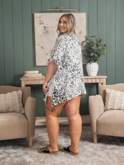 Leopard Print Open Front Kimono | O/S -Discount Divas Shop d6b1874cab6eb6ac8df9f2d9d11edeb1 scaled