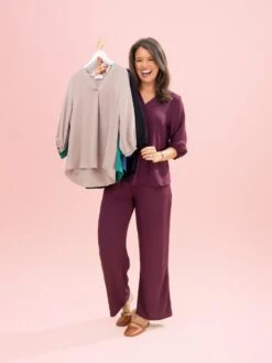 3/4 Bubble Sleeve V Neck Airflow Top By DD Design | S-3XL Pair W/ Sku63858 -Discount Divas Shop e1e748d3f3ab1fcb1ff478d6b2322785