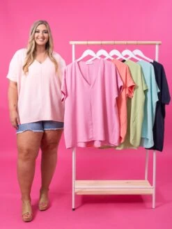 DD Design Amazing Airflow V-Neck Top | S - 3XL