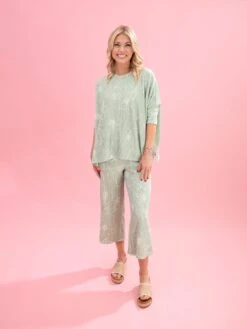 Floral Raised Rib Easy Fit 3/4 Sleeve Top By DD Design | Reg-Plus Pair W/ Sku62311 20 Floral Raised Rib Easy Fit 3/4 Sleeve Top By DD Design | Reg-Plus Pair W/ Sku62311 -Discount Divas Shop e69610330a0c652c8dc4e4b7b4ed388e