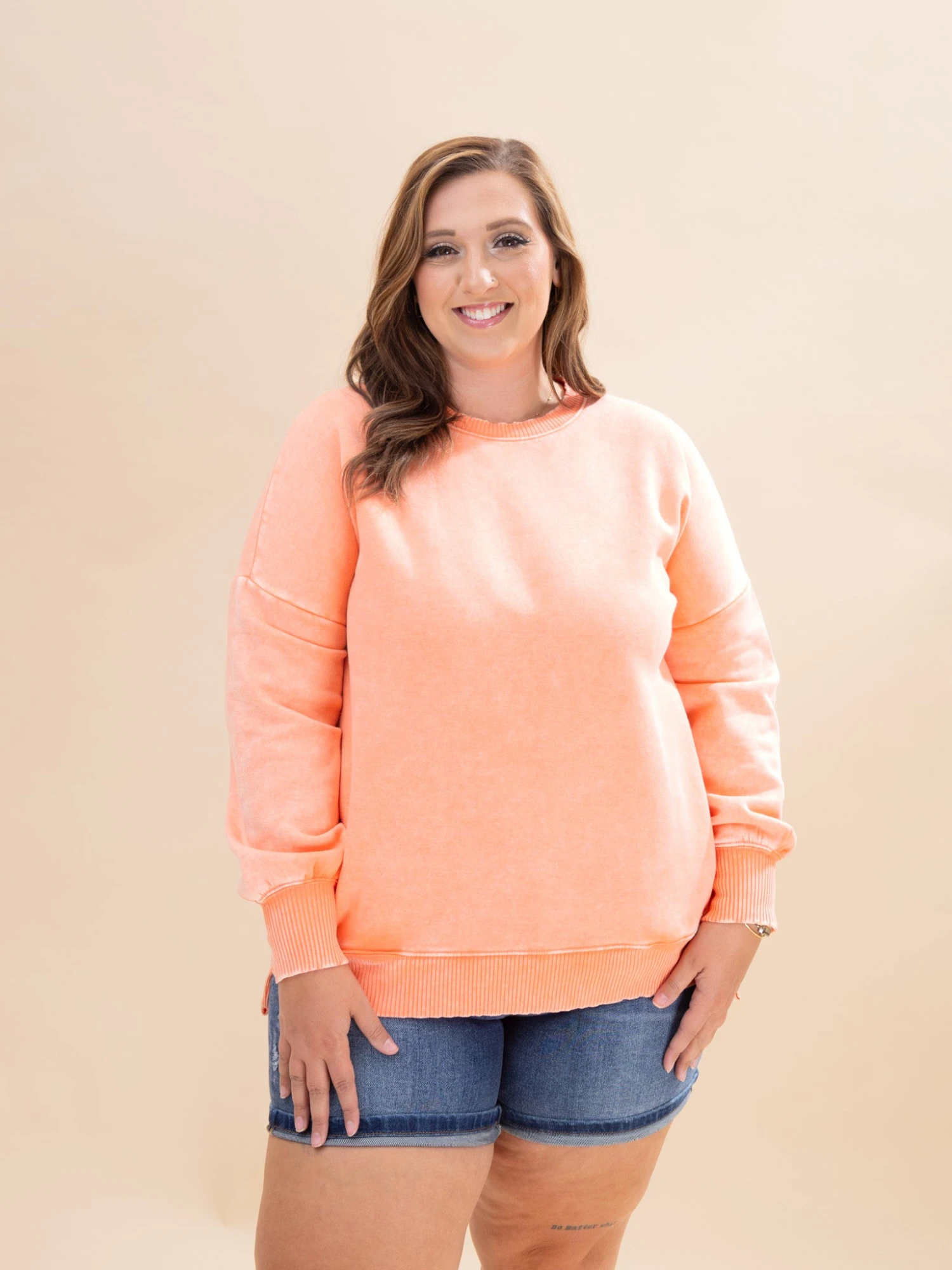 Zenana Acid Wash Fleece High Low Hem Pullover | S - 3X 7 Zenana Acid Wash Fleece High Low Hem Pullover | S - 3X - Image 7