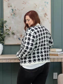 Houndstooth Print Cardigan | S - XL -Discount Divas Shop f25492301181c3f6e06a08174504274d scaled