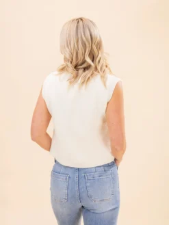 Gold Button Sleeveless Pocket Detail Knit Vest | S-L -Discount Divas Shop f928e24f1ef3d911fd19c0009518e076