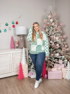 Long Sleeve Round Neck Checkered Sweater | S-XL