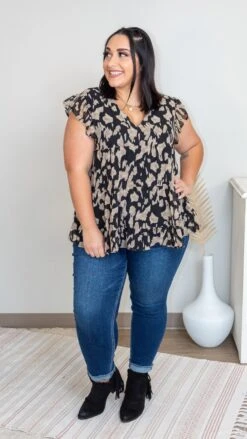 Twist And Shout Top *Final Sale* 9 Twist And Shout Top *Final Sale* -Discount Divas Shop fnWXeOUrWUATh617CCtOxVHjaGqDtae08n43Nhid