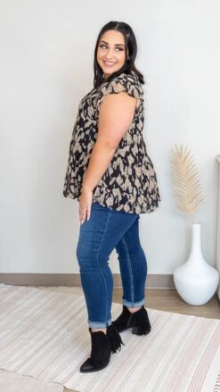 Twist And Shout Top *Final Sale* 8 Twist And Shout Top *Final Sale* -Discount Divas Shop vVefFfdA9mW5buaSVGmH4Dva4fFpZtSrw4DoGDGN